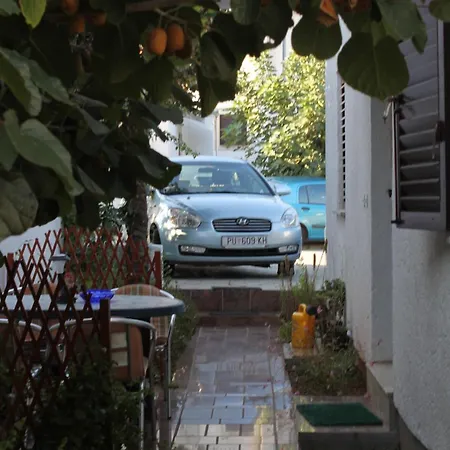 With Parking Space - 7137 דירה פורץ